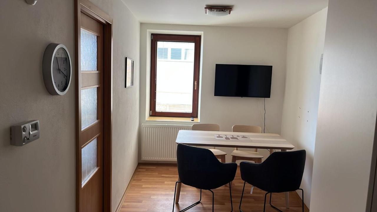 Apartman Hotel Vomocil Bystre エクステリア 写真