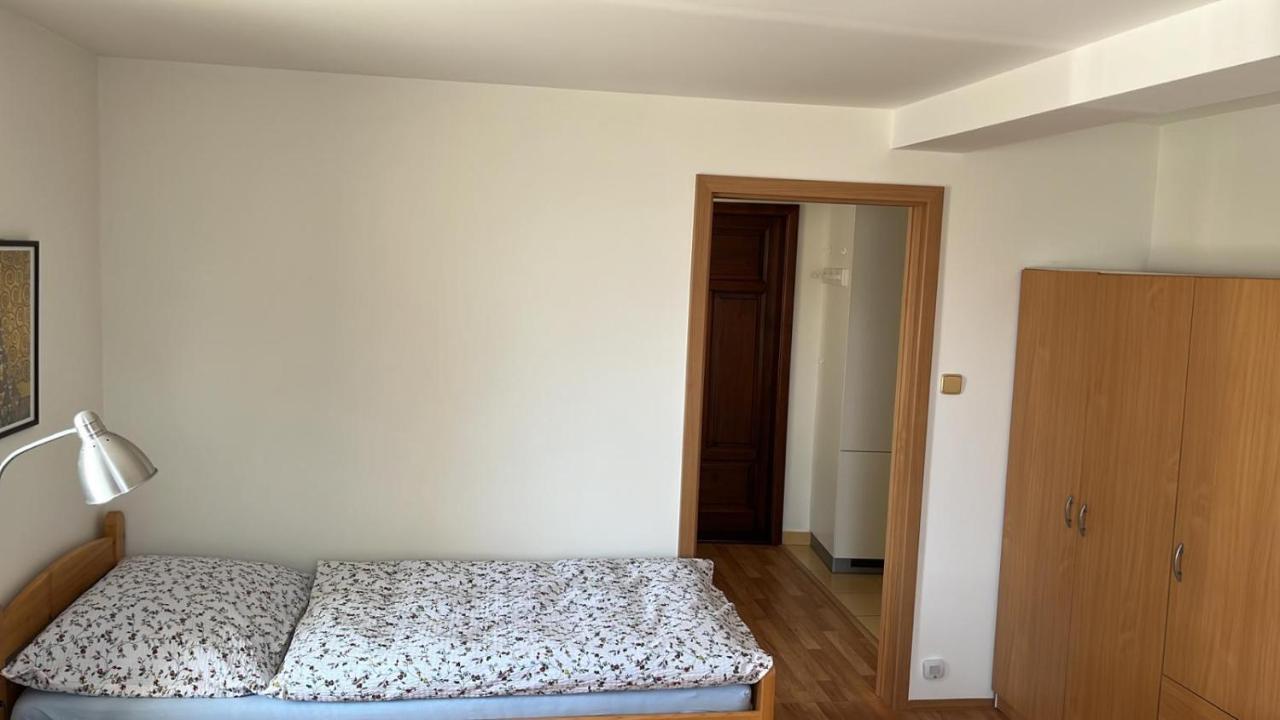 Apartman Hotel Vomocil Bystre エクステリア 写真